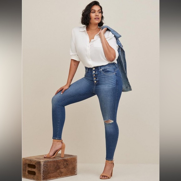 Like New Torrid Bombshell Skinny Premium Stretch High-Rise Jeans, Size 18 - Picture 1 of 14